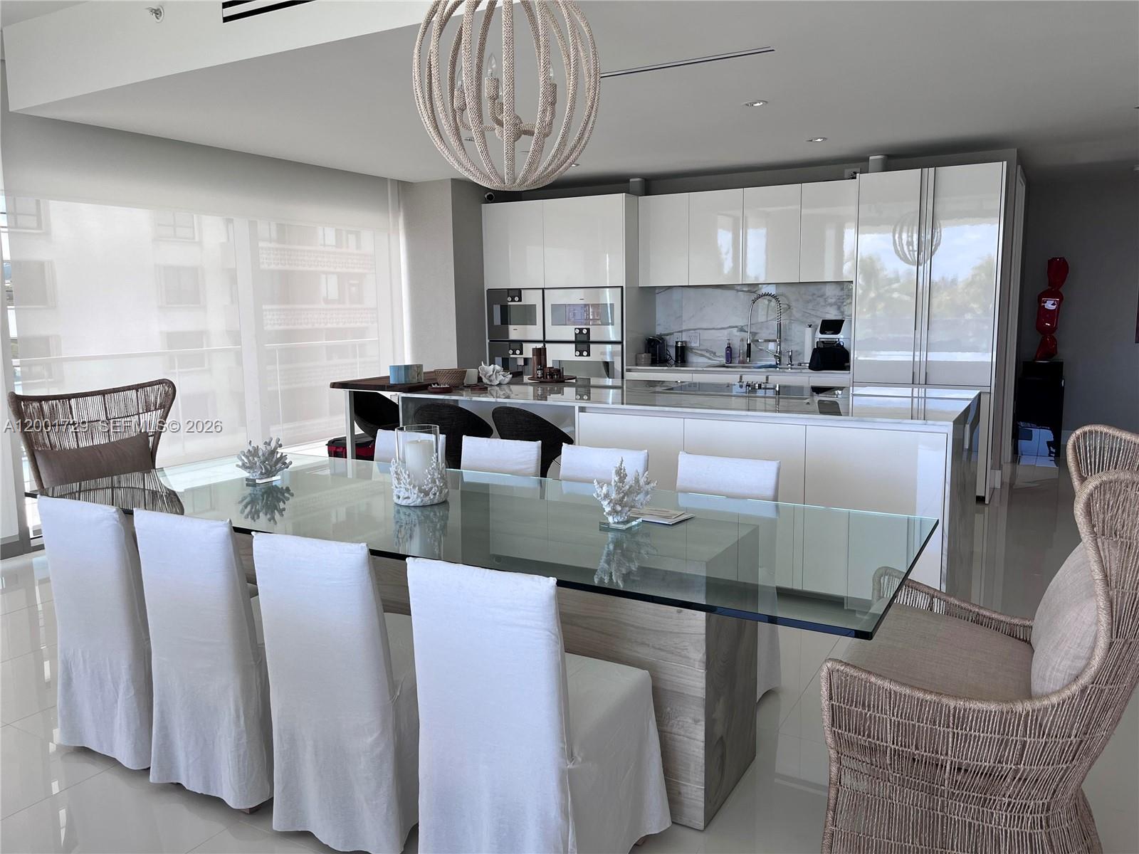 10201 Collins Ave 301