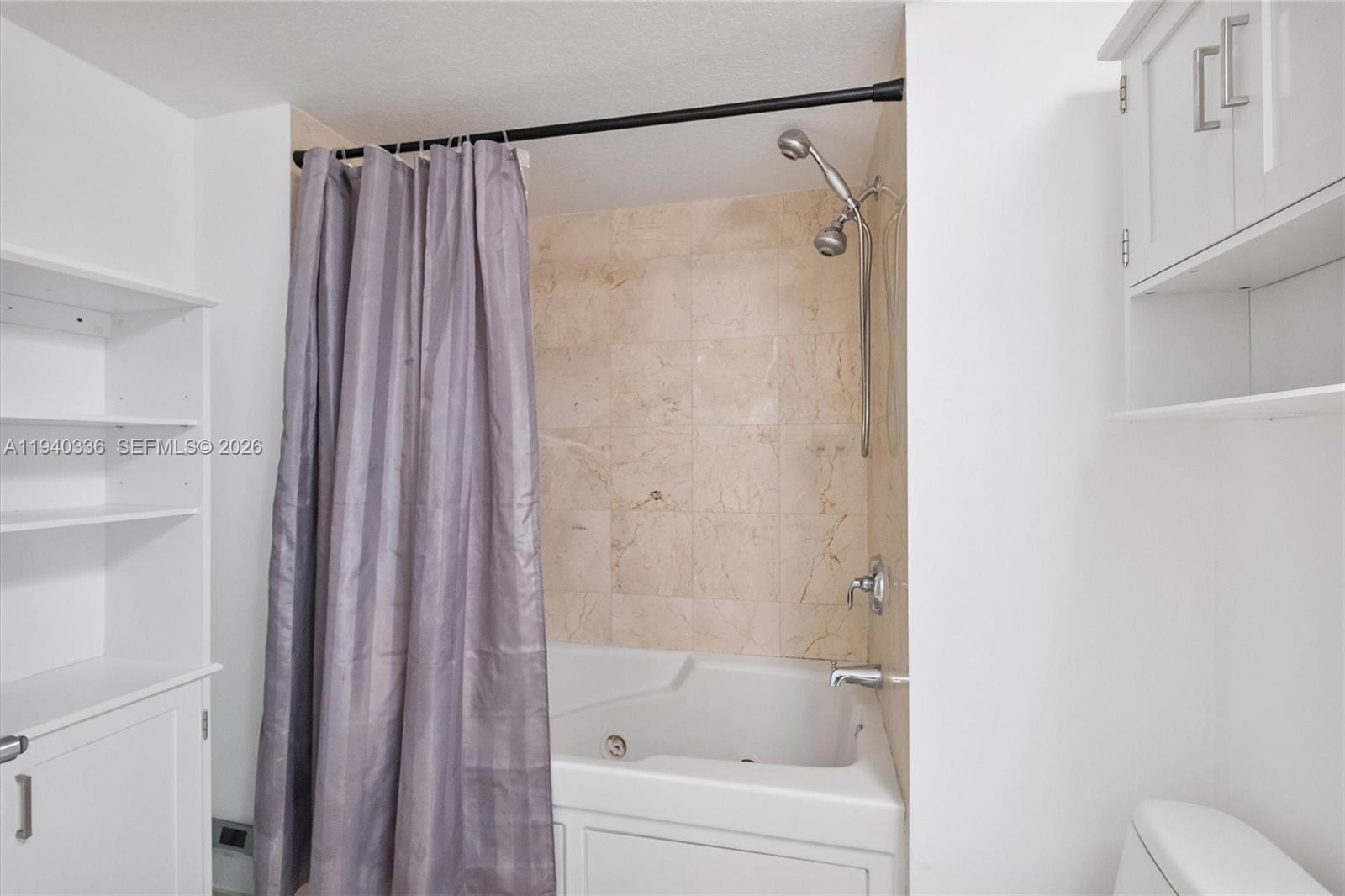 1800 CLUB CONDO - Residential