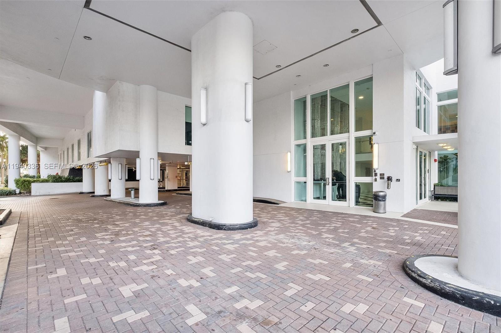 1800 CLUB CONDO - Residential