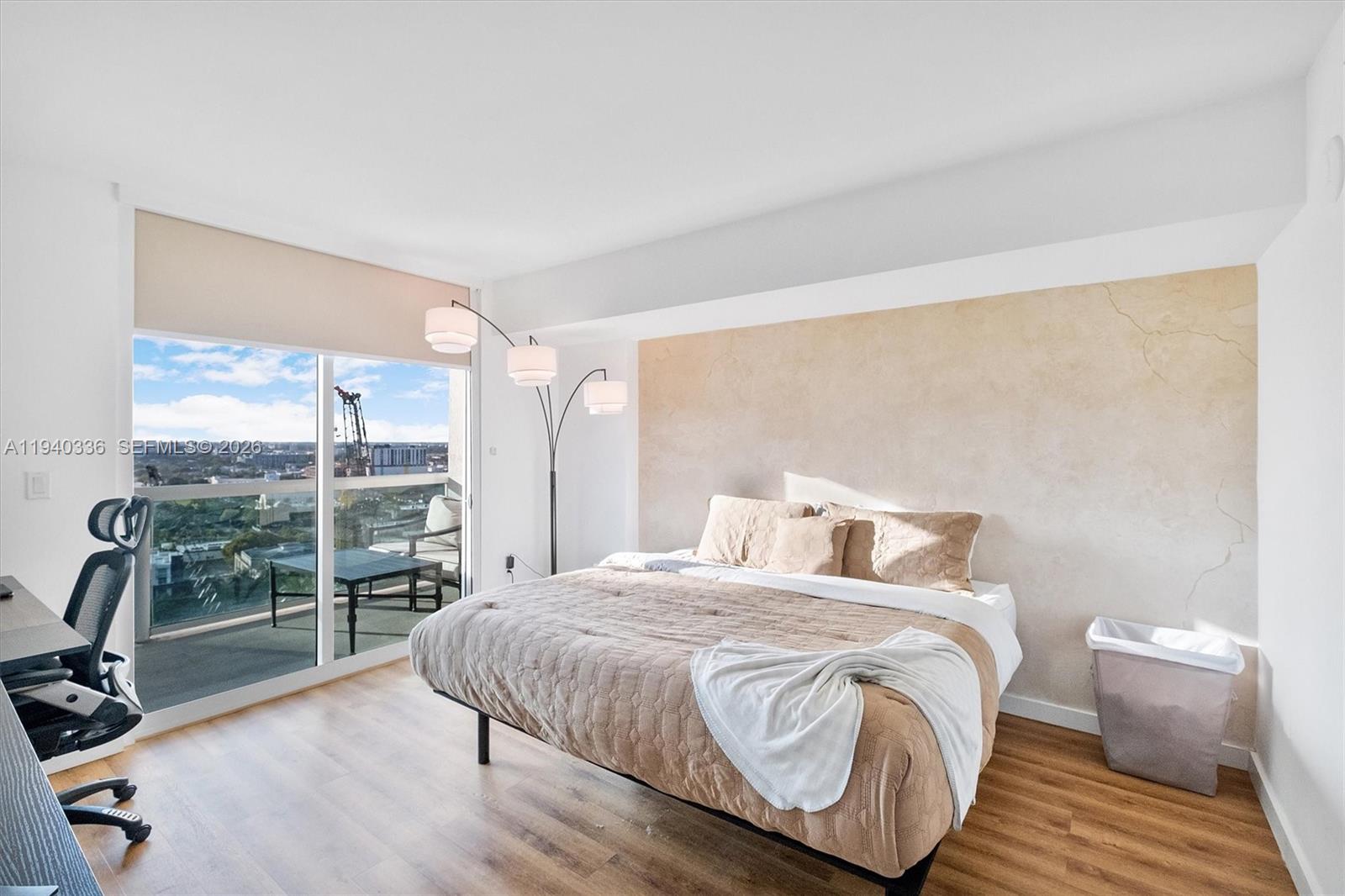 1800 CLUB CONDO - Residential