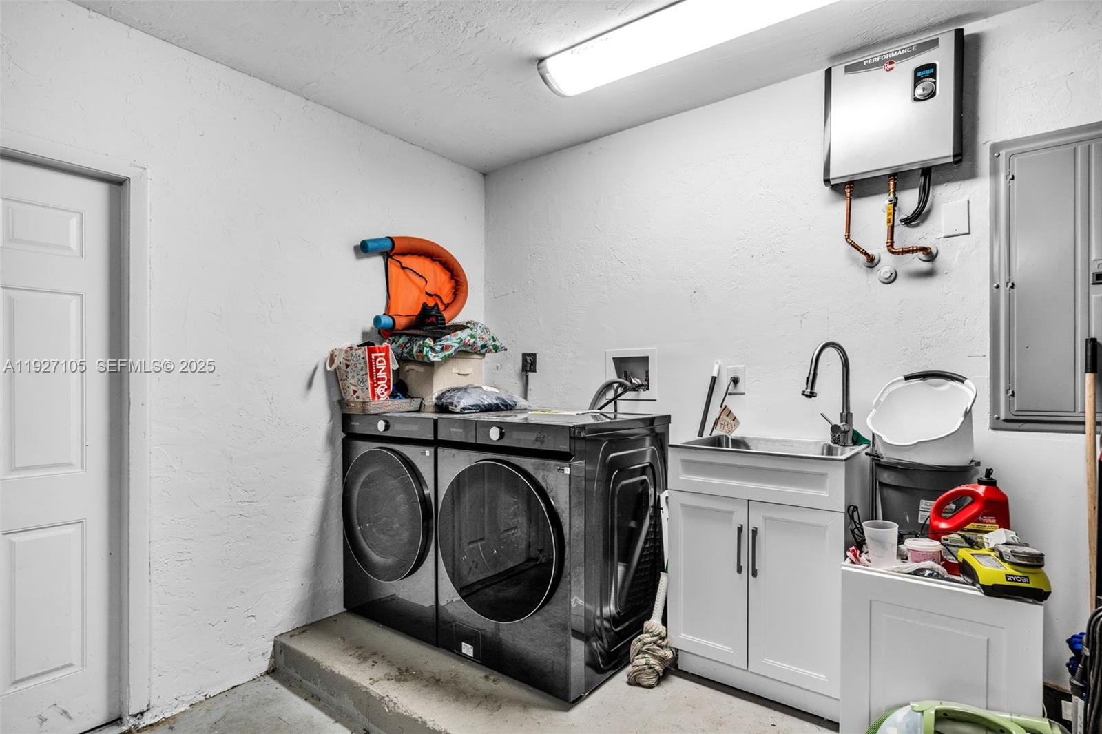 GATELAND ESTATES - Residential