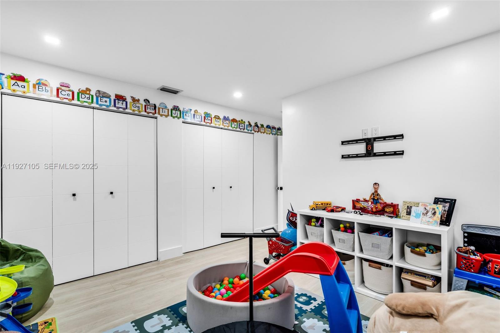 GATELAND ESTATES - Residential