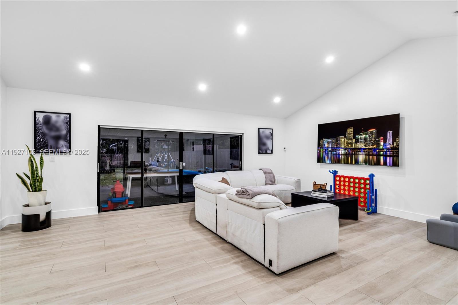 GATELAND ESTATES - Residential