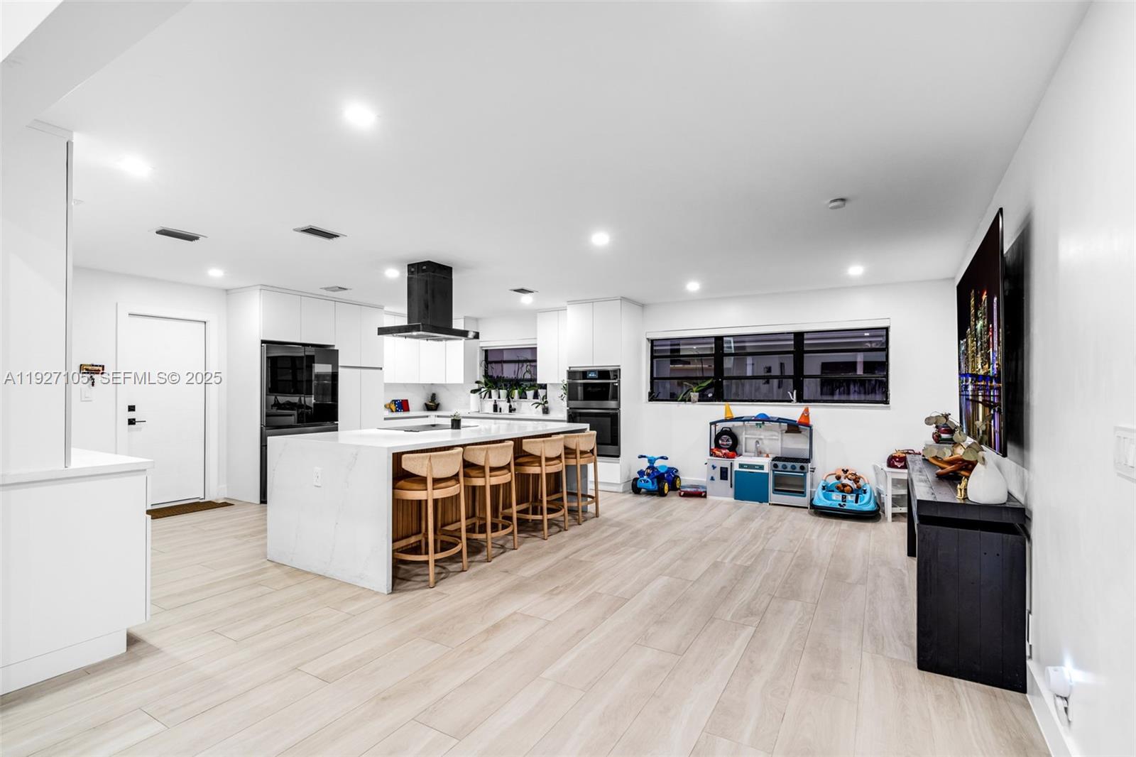 GATELAND ESTATES - Residential