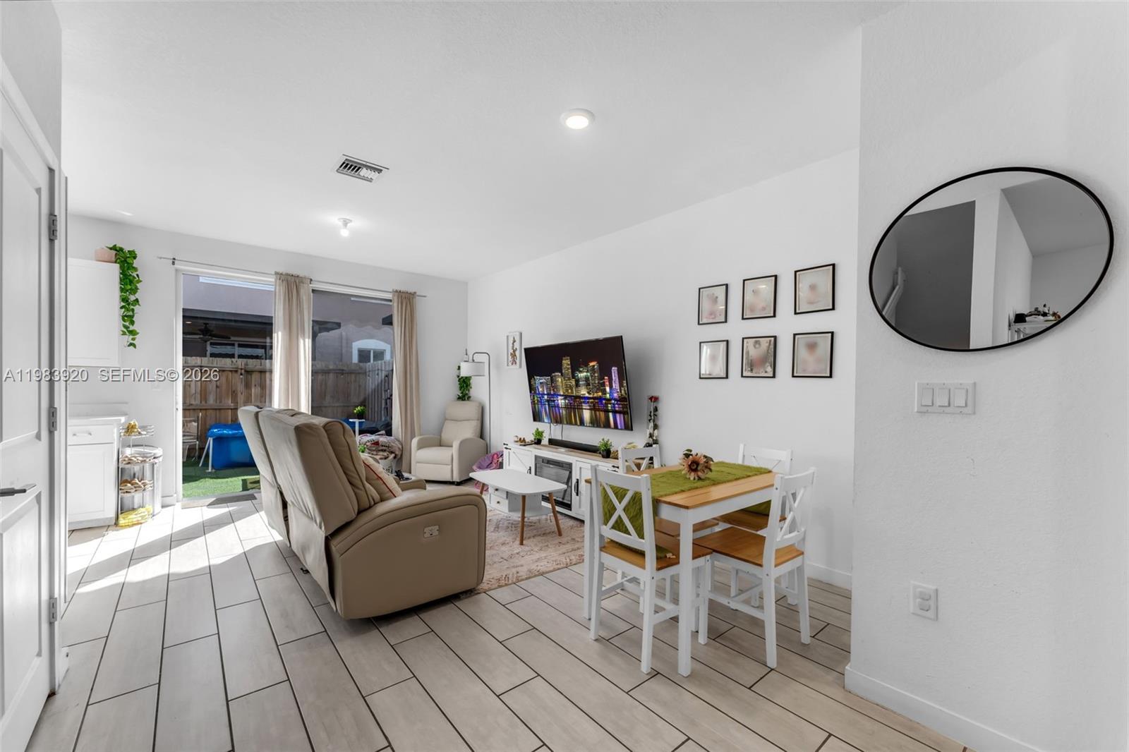 TOWNS AT SEASCAPE - Residential