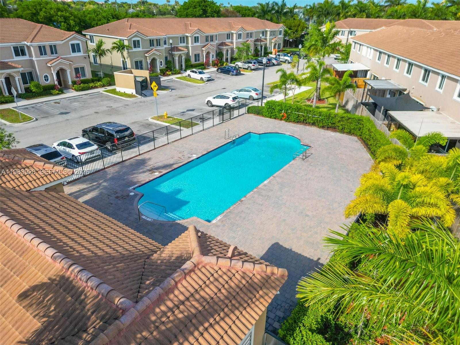 TOWNS AT SEASCAPE - Residential