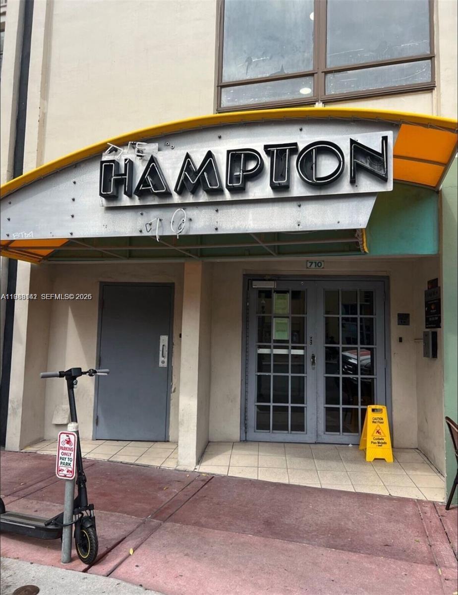 HAMPTON ON WASHINGTON AV - Residential