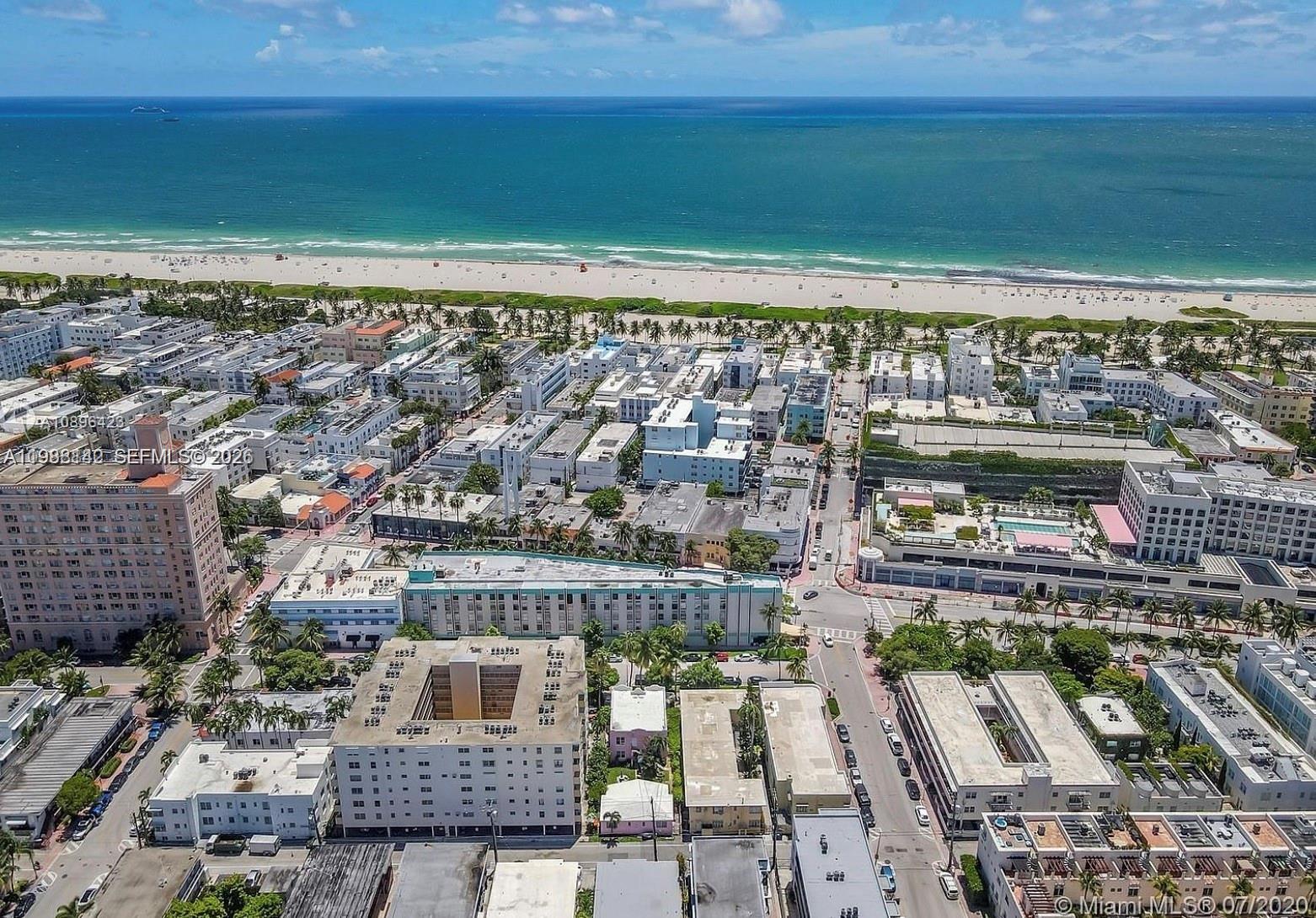 HAMPTON ON WASHINGTON AV - Residential