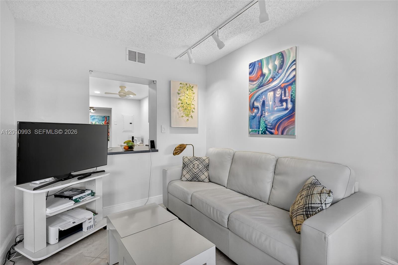 1000 Parkview Dr 104