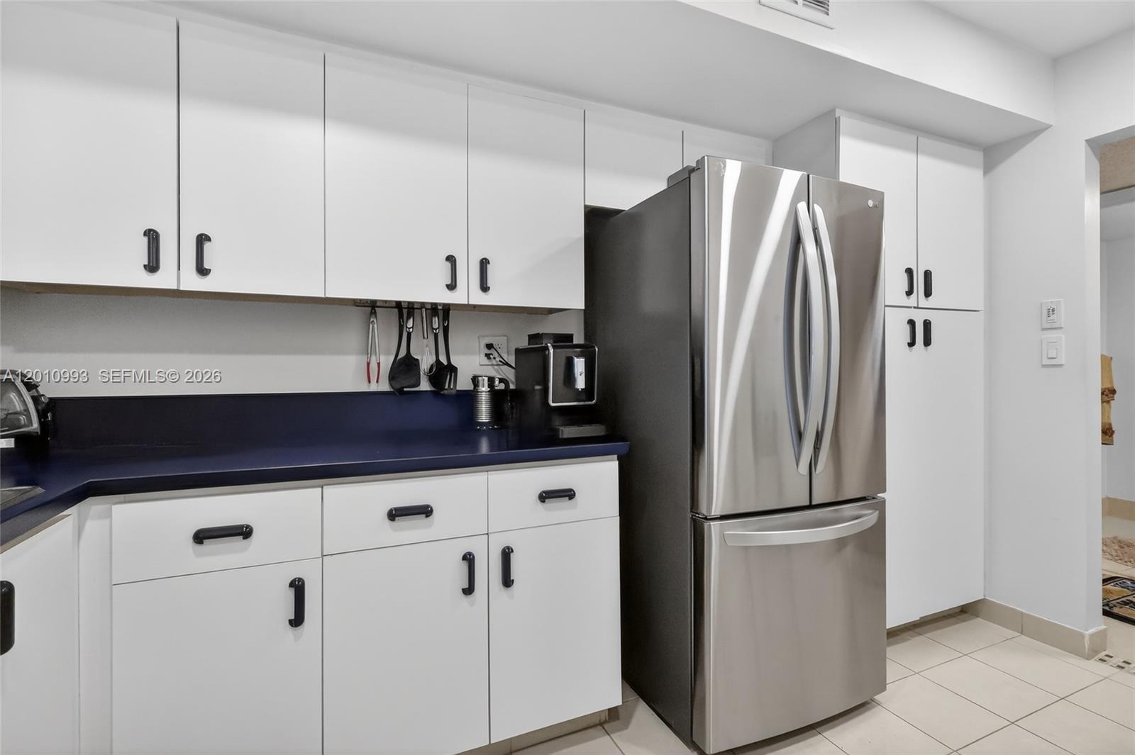 1000 Parkview Dr 104