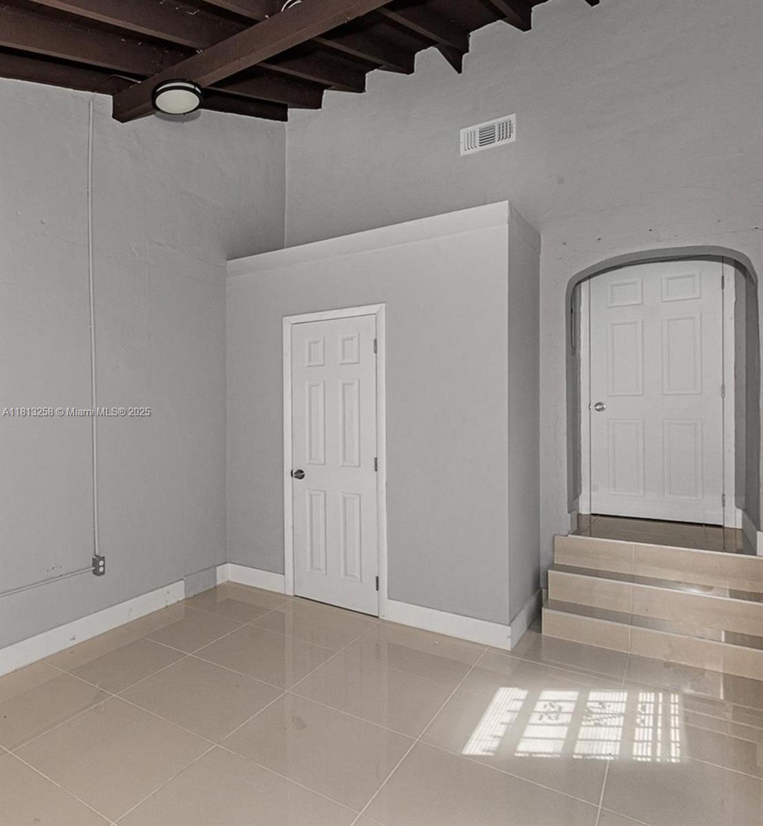 ORCHARD VILLA - Residential