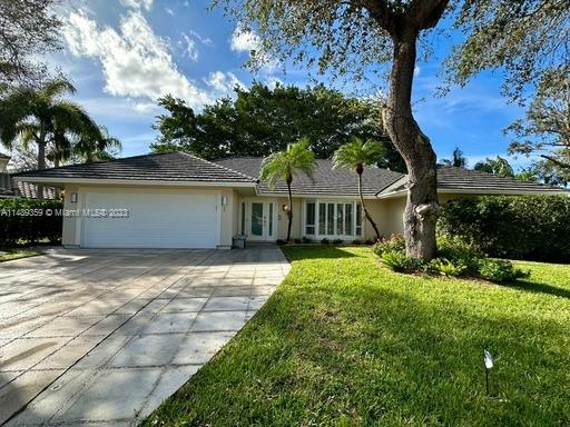 Property for Sale at 6 Kintyre Rd Rd, Palm Beach Gardens, Palm Beach County, Florida - Bedrooms: 3 
Bathrooms: 2  - $895,000