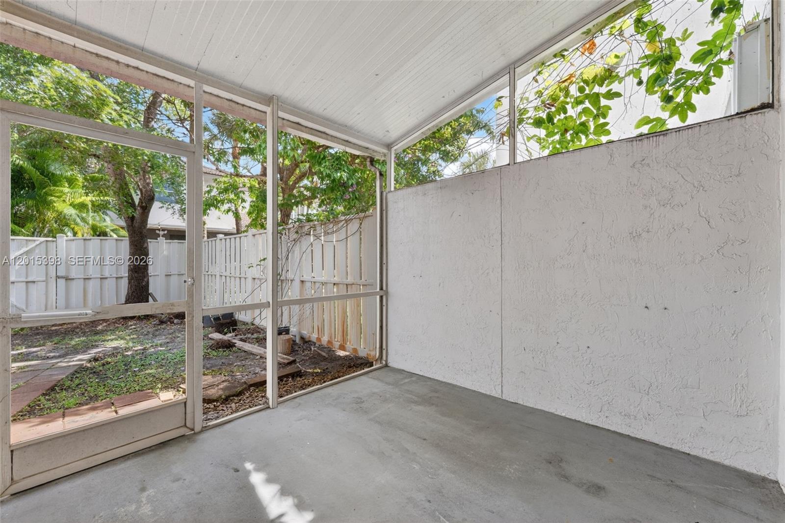 PEMBROKE SHORES - Residential Lease