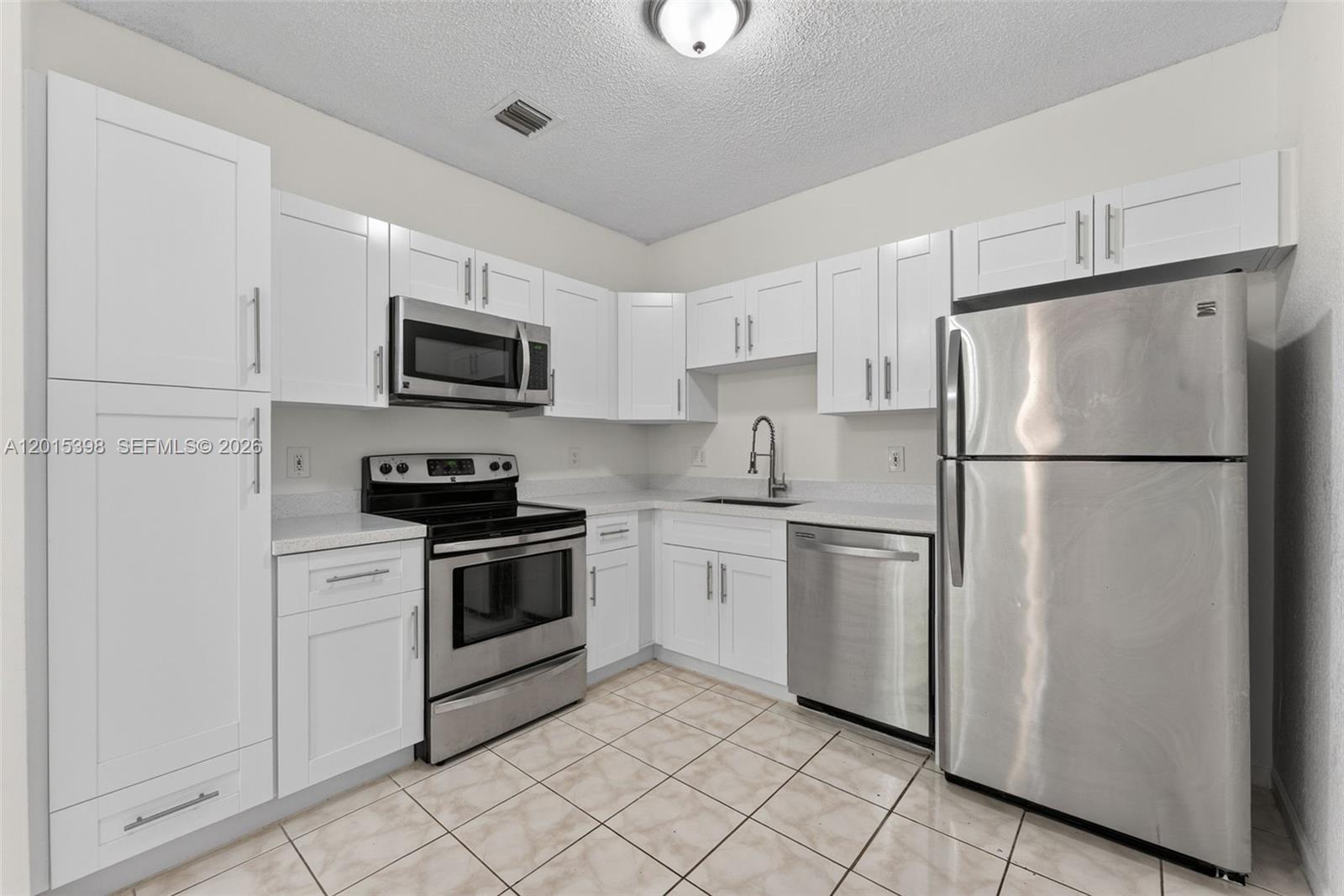 PEMBROKE SHORES - Residential Lease