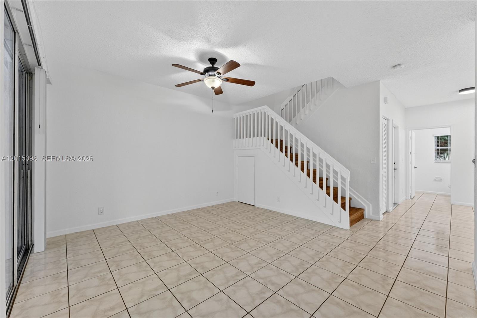 PEMBROKE SHORES - Residential Lease