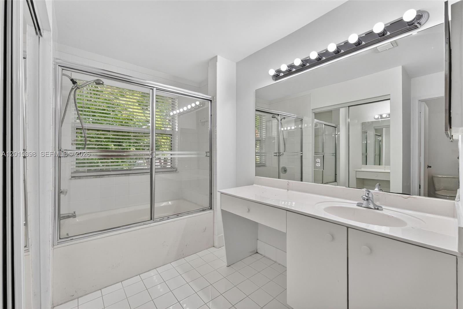 PEMBROKE SHORES - Residential Lease
