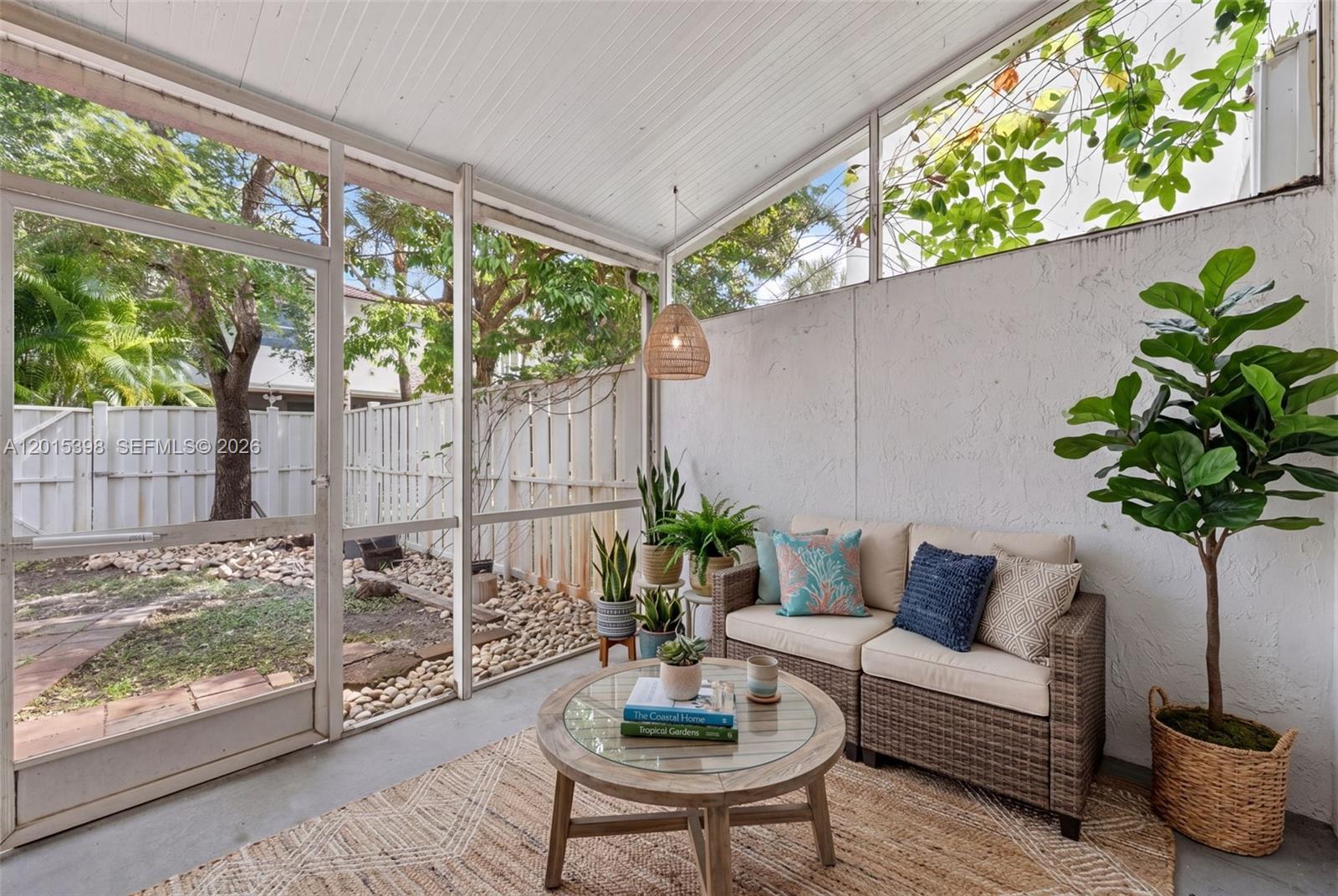 PEMBROKE SHORES - Residential Lease