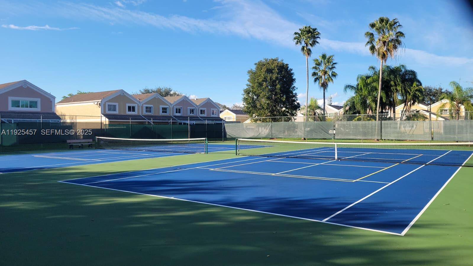 PEMBROKE LAKES SECTION SE - Residential Lease