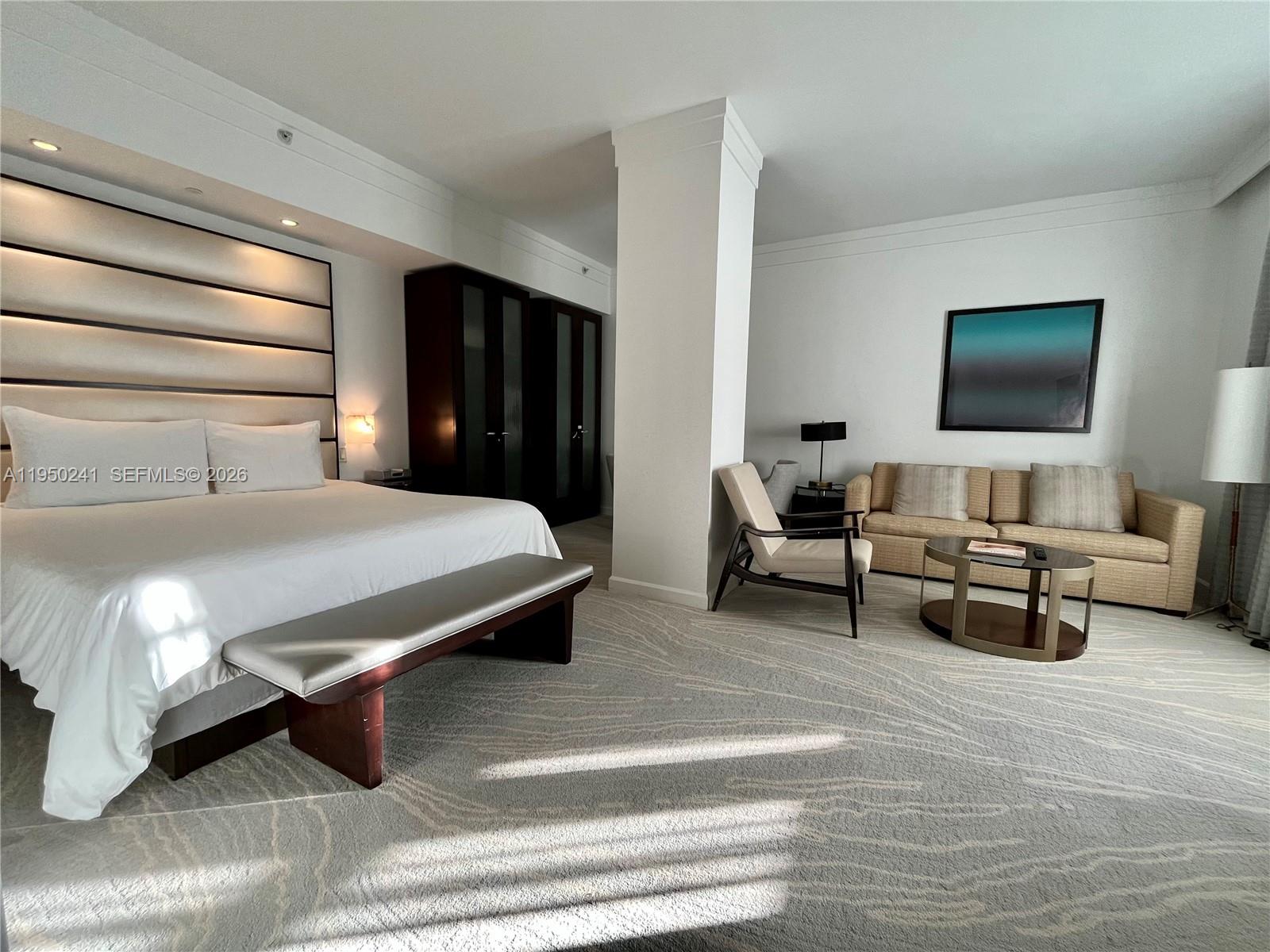 FONTAINEBLEAU III OCEAN C - Residential