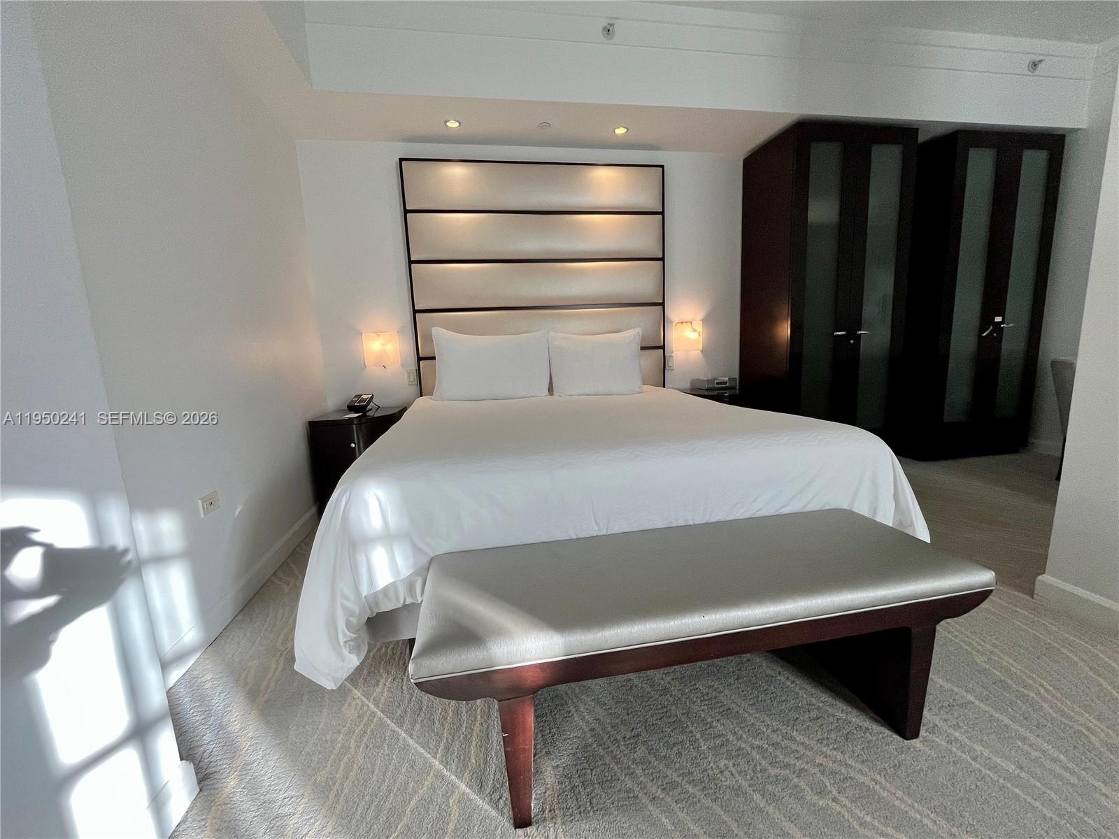 FONTAINEBLEAU III OCEAN C - Residential