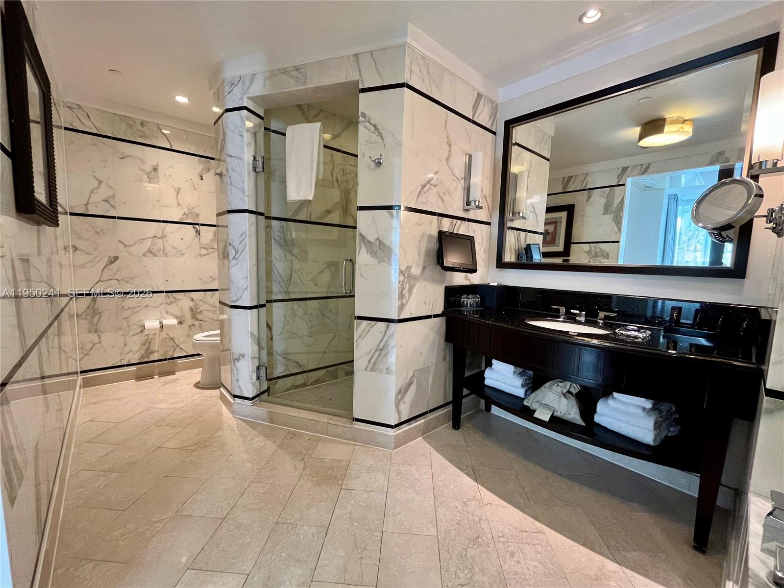 FONTAINEBLEAU III OCEAN C - Residential