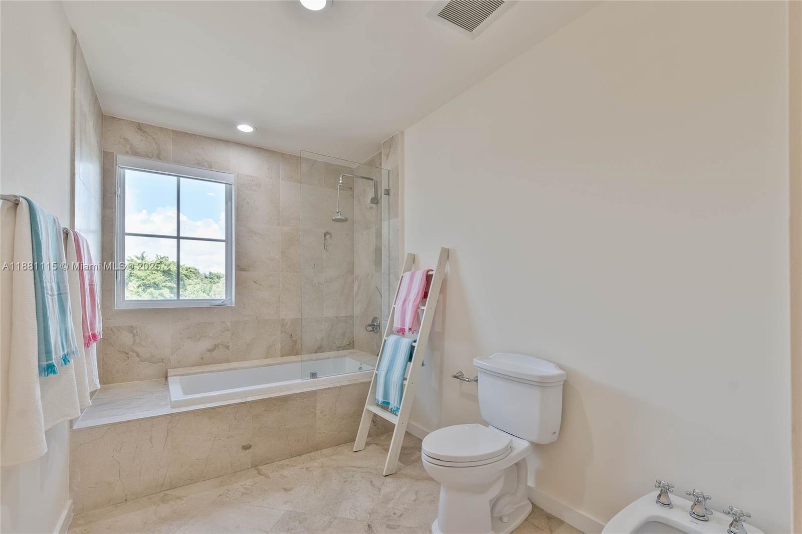 Madeira Townhomes - Residential