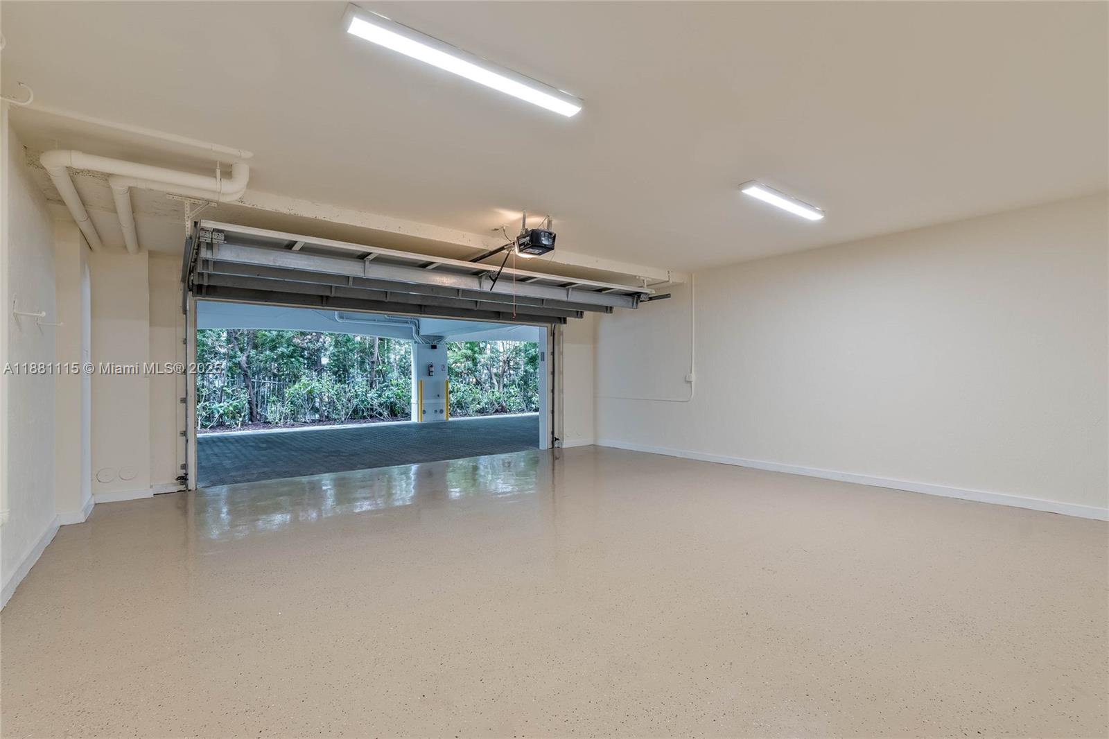 Madeira Townhomes - Residential