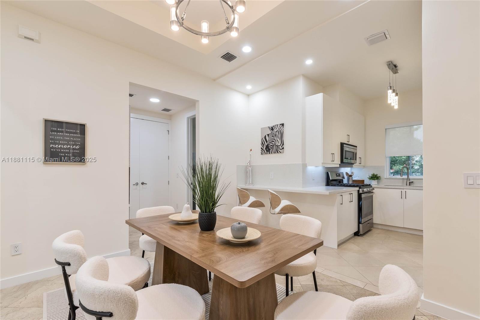 Madeira Townhomes - Residential