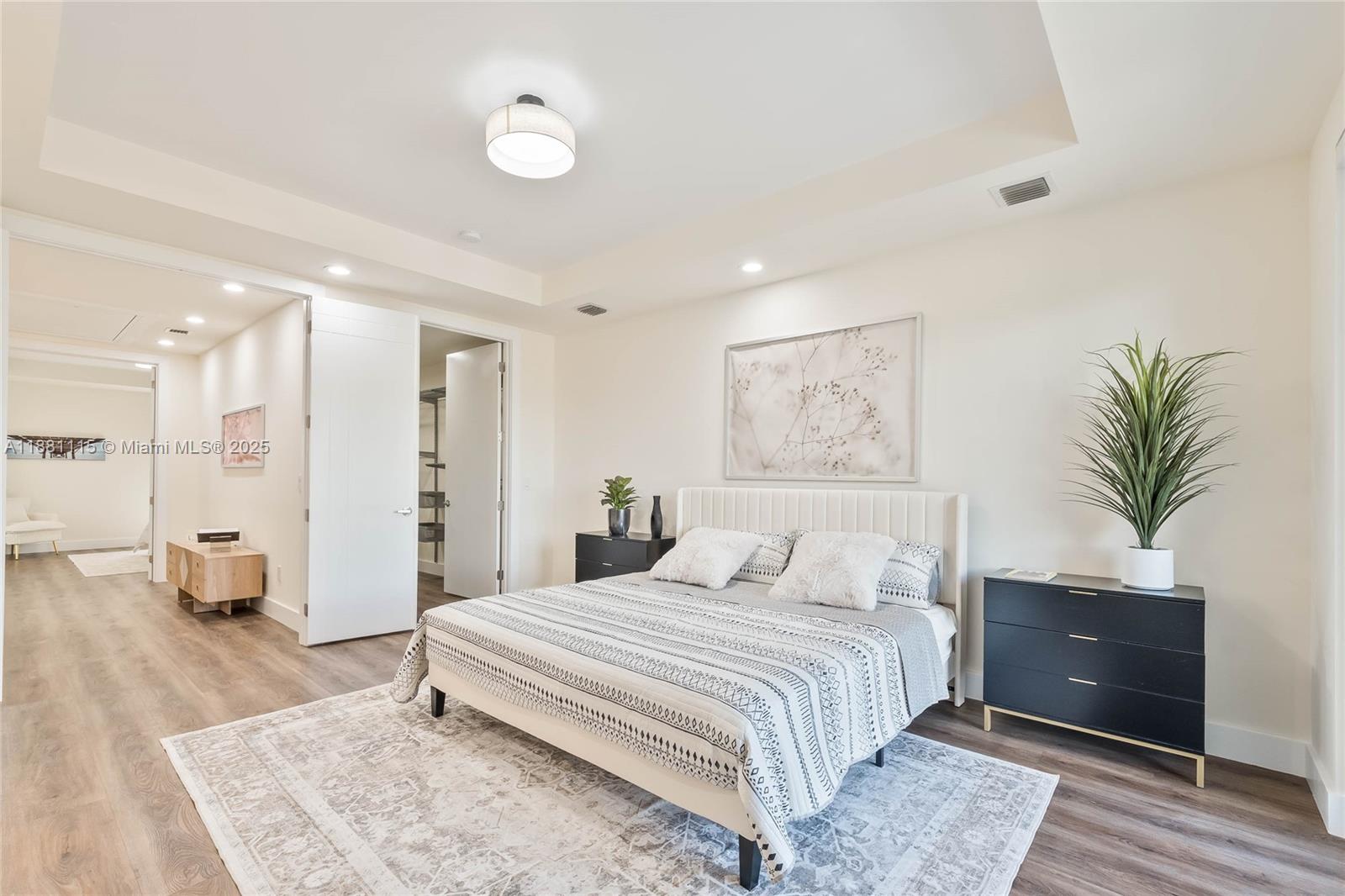 Madeira Townhomes - Residential