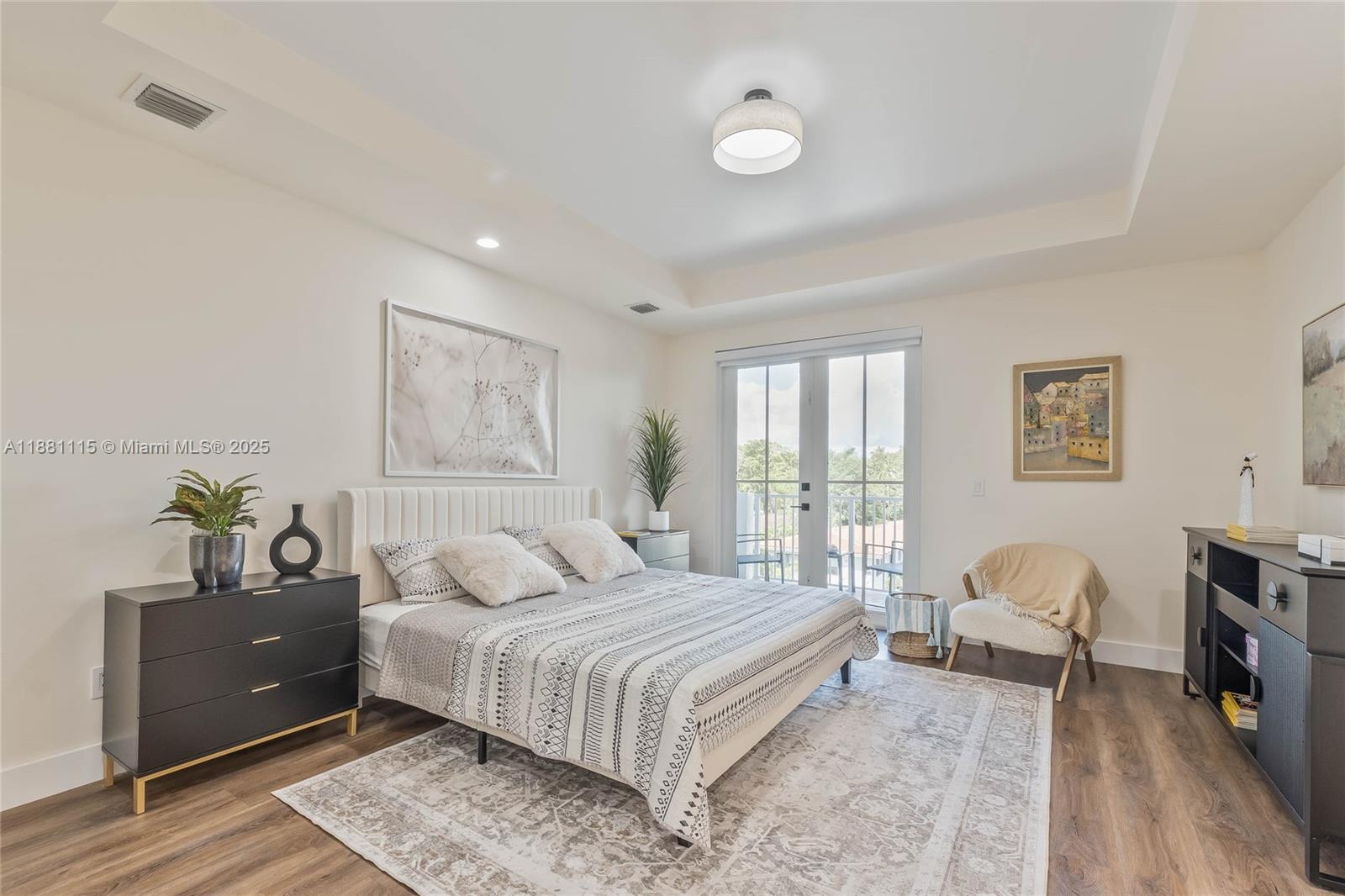 Madeira Townhomes - Residential