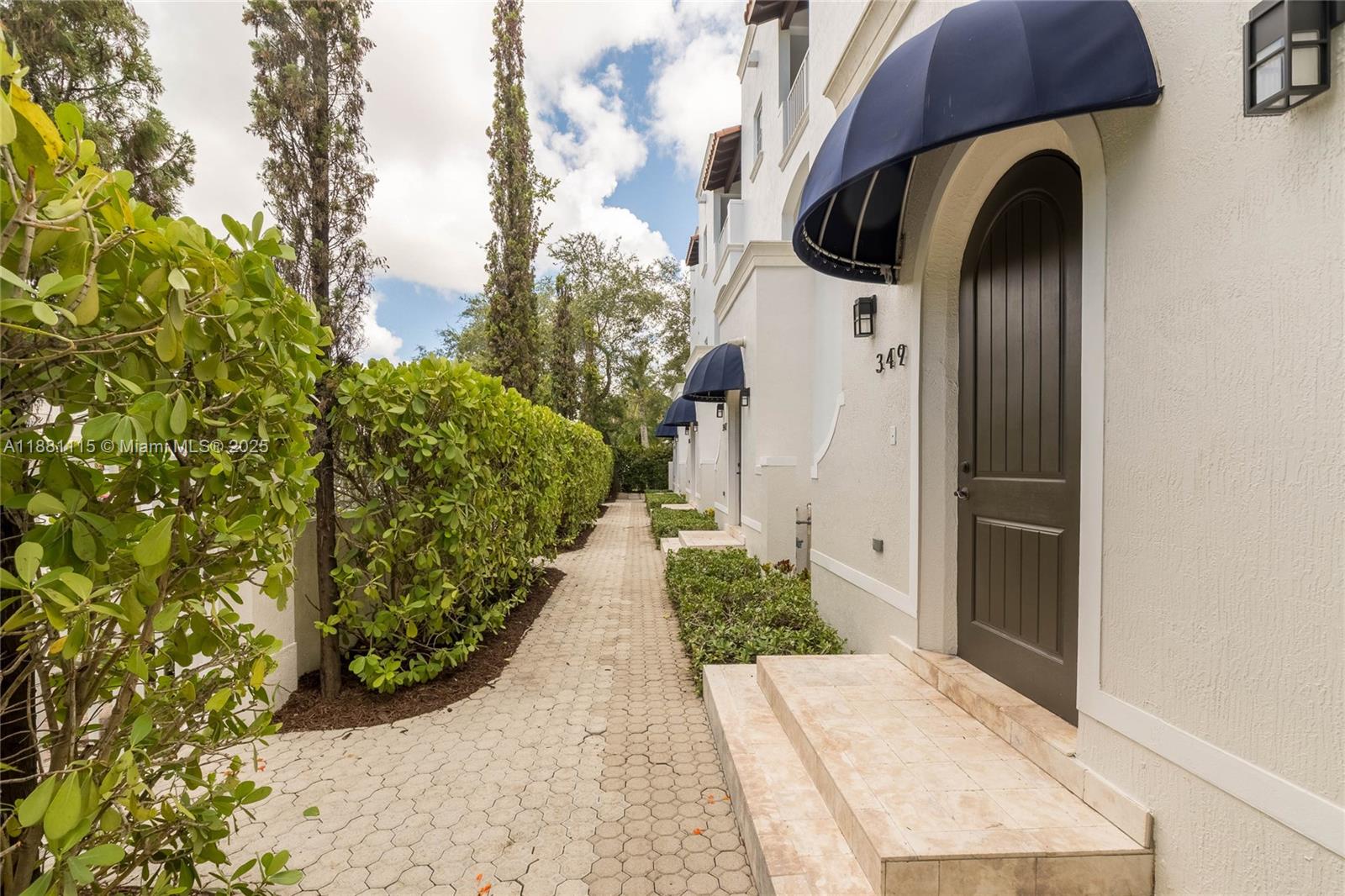 Madeira Townhomes - Residential