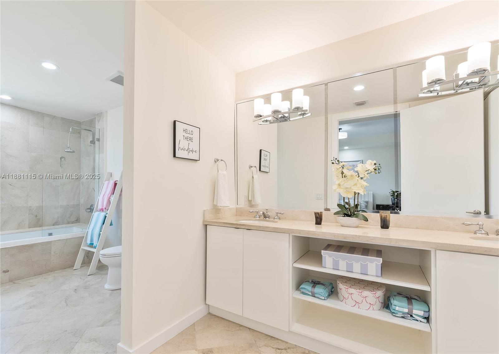 Madeira Townhomes - Residential