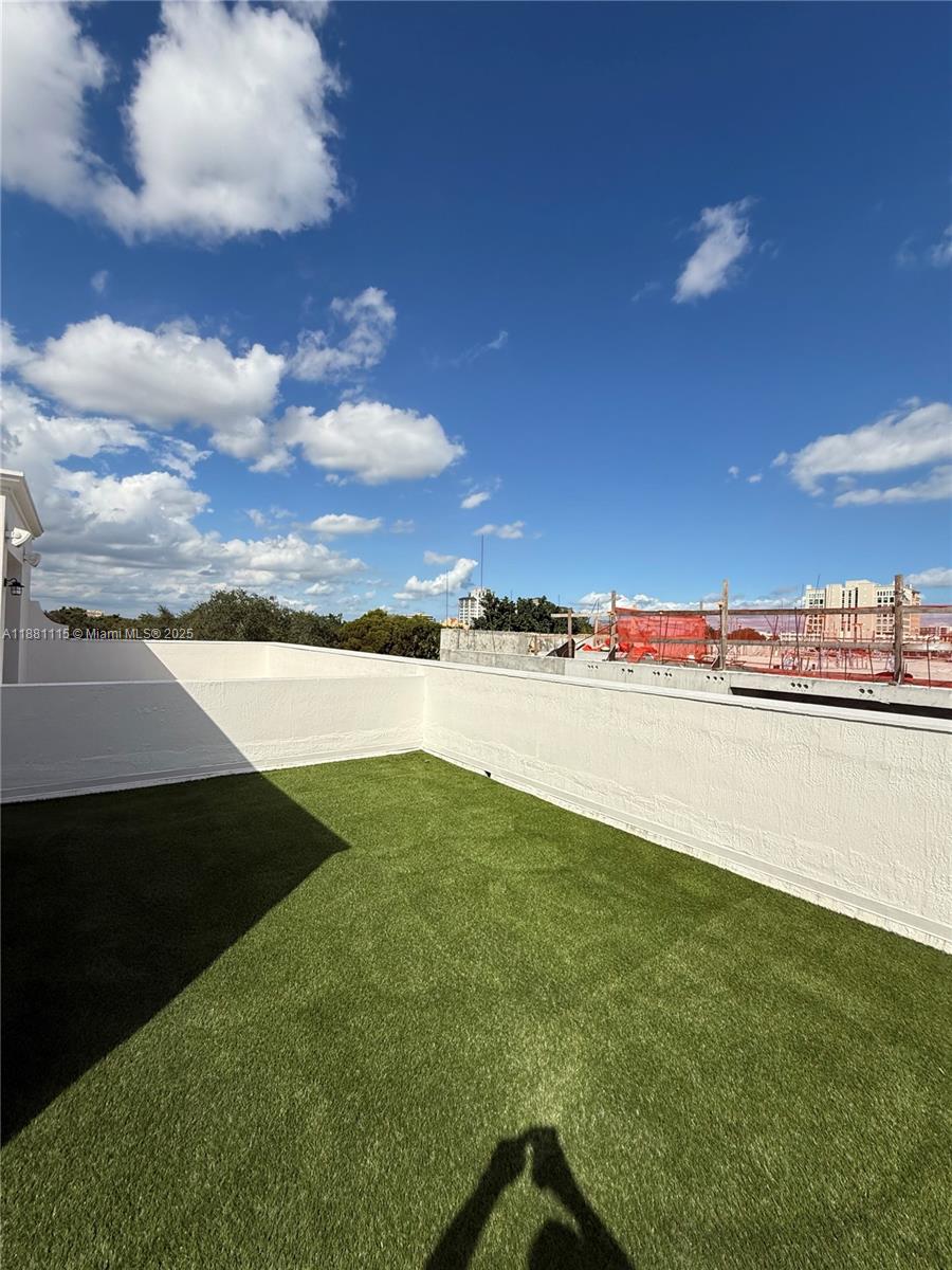 Madeira Townhomes - Residential