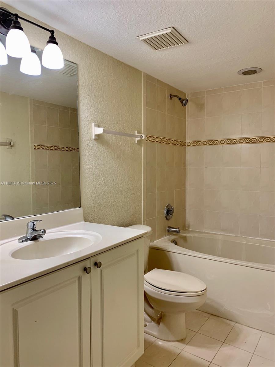 BREEZE OF GALLOWAY CONDO - Residential Lease