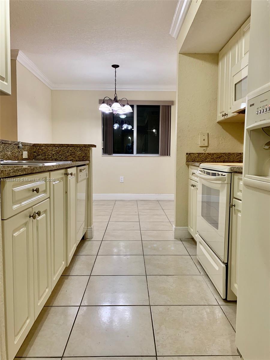 BREEZE OF GALLOWAY CONDO - Residential Lease