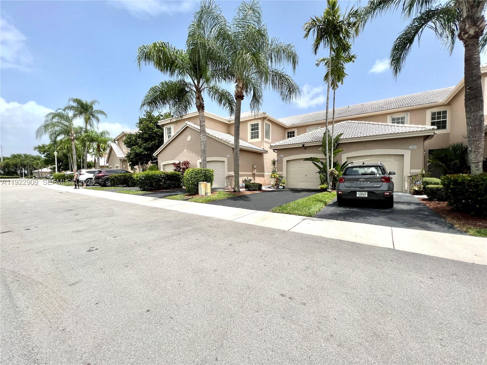 SECTORS 3 & 4 BOUNDARY PL - Residential Lease