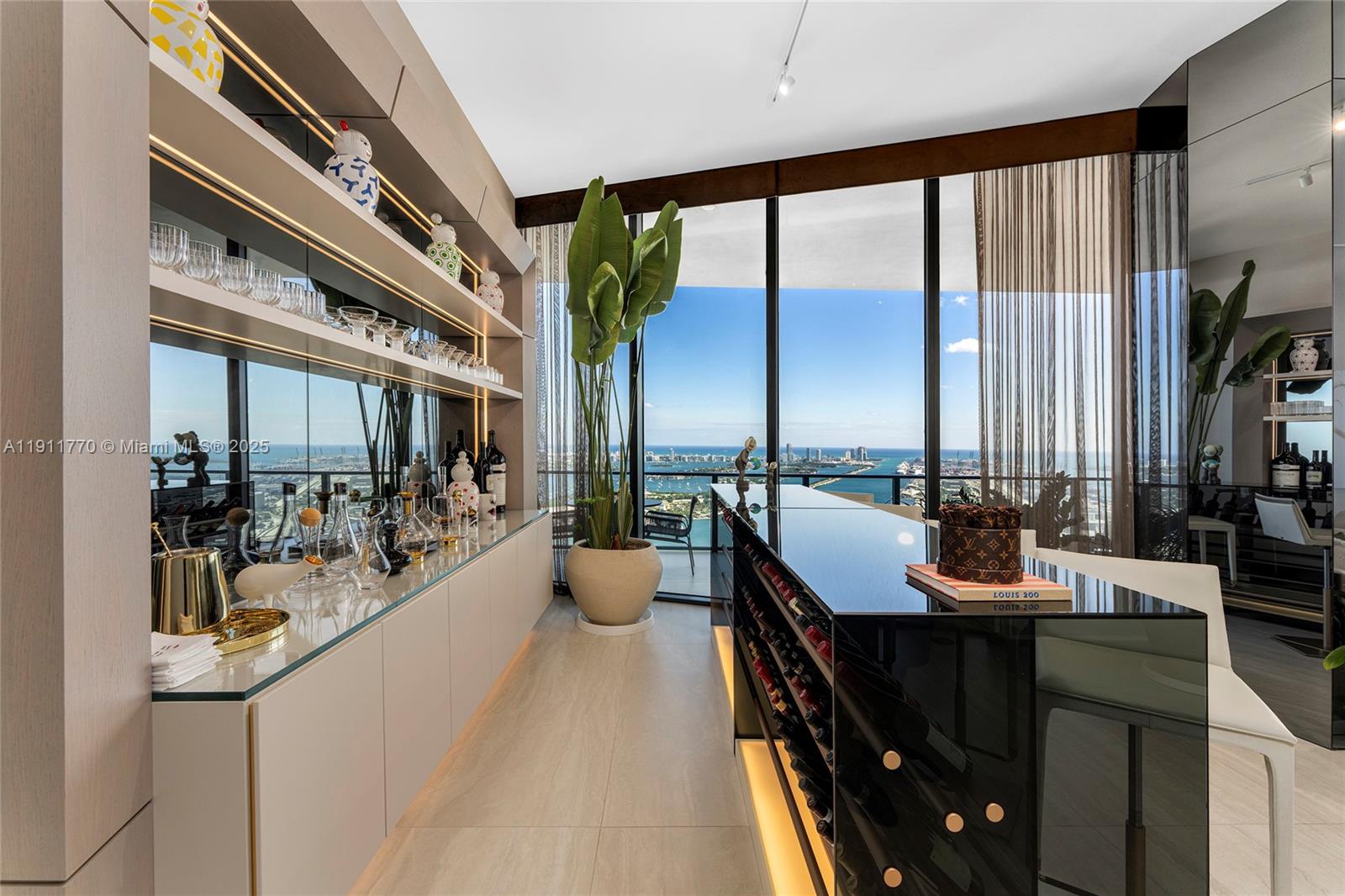 ONE THOUSAND MUSEUM CONDO - Residential