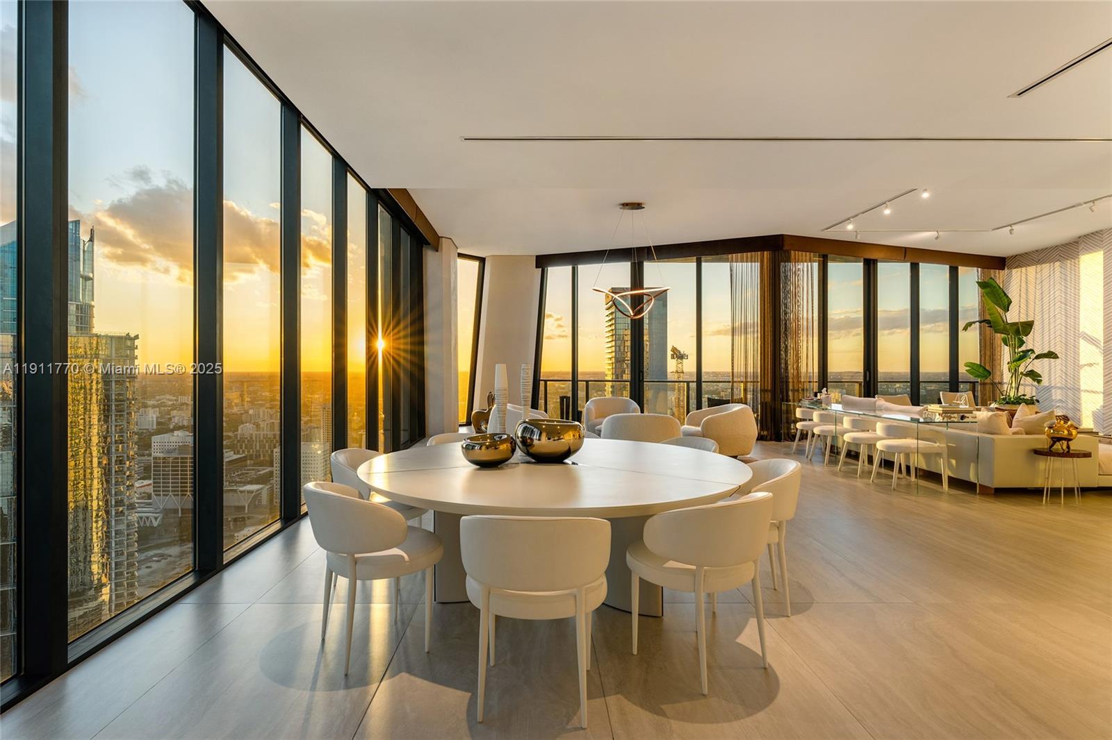 ONE THOUSAND MUSEUM CONDO - Residential