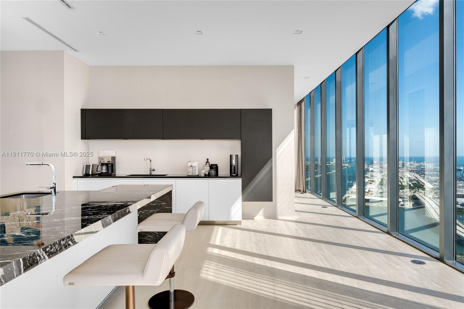 ONE THOUSAND MUSEUM CONDO - Residential