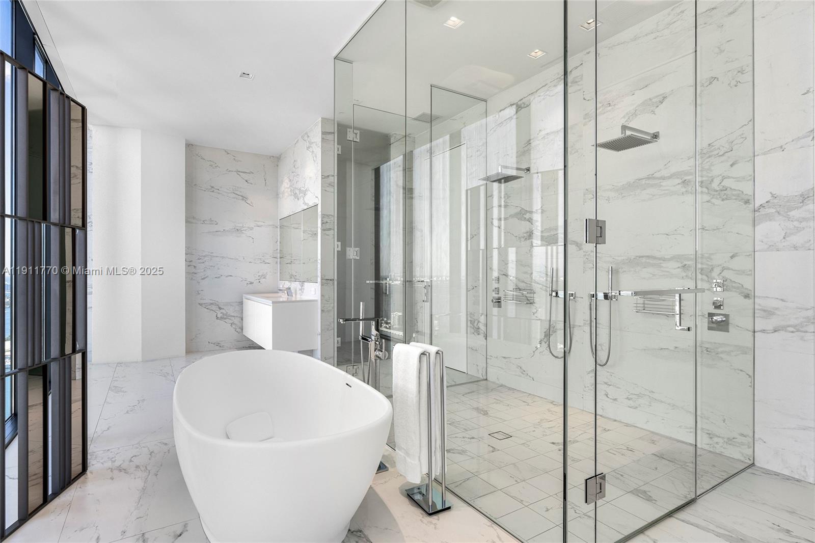 ONE THOUSAND MUSEUM CONDO - Residential