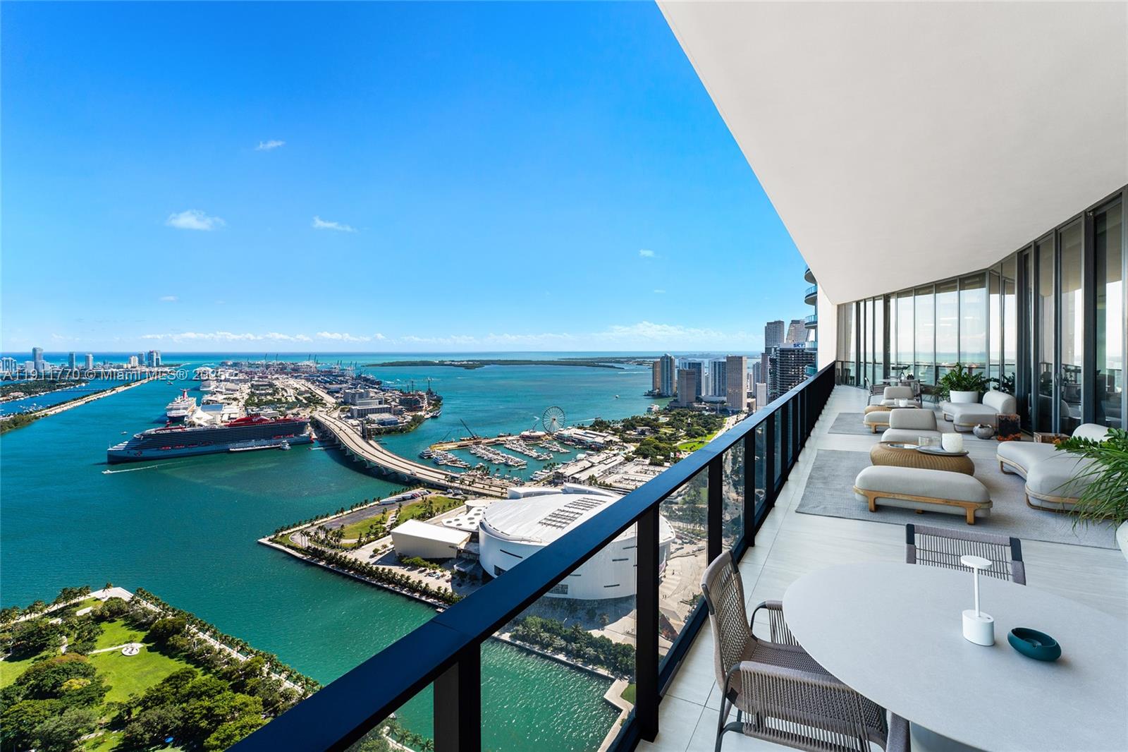 ONE THOUSAND MUSEUM CONDO - Residential