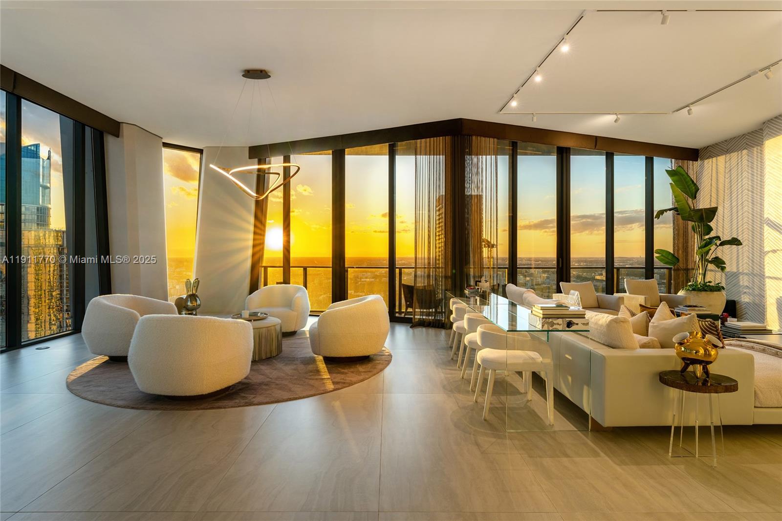 ONE THOUSAND MUSEUM CONDO - Residential