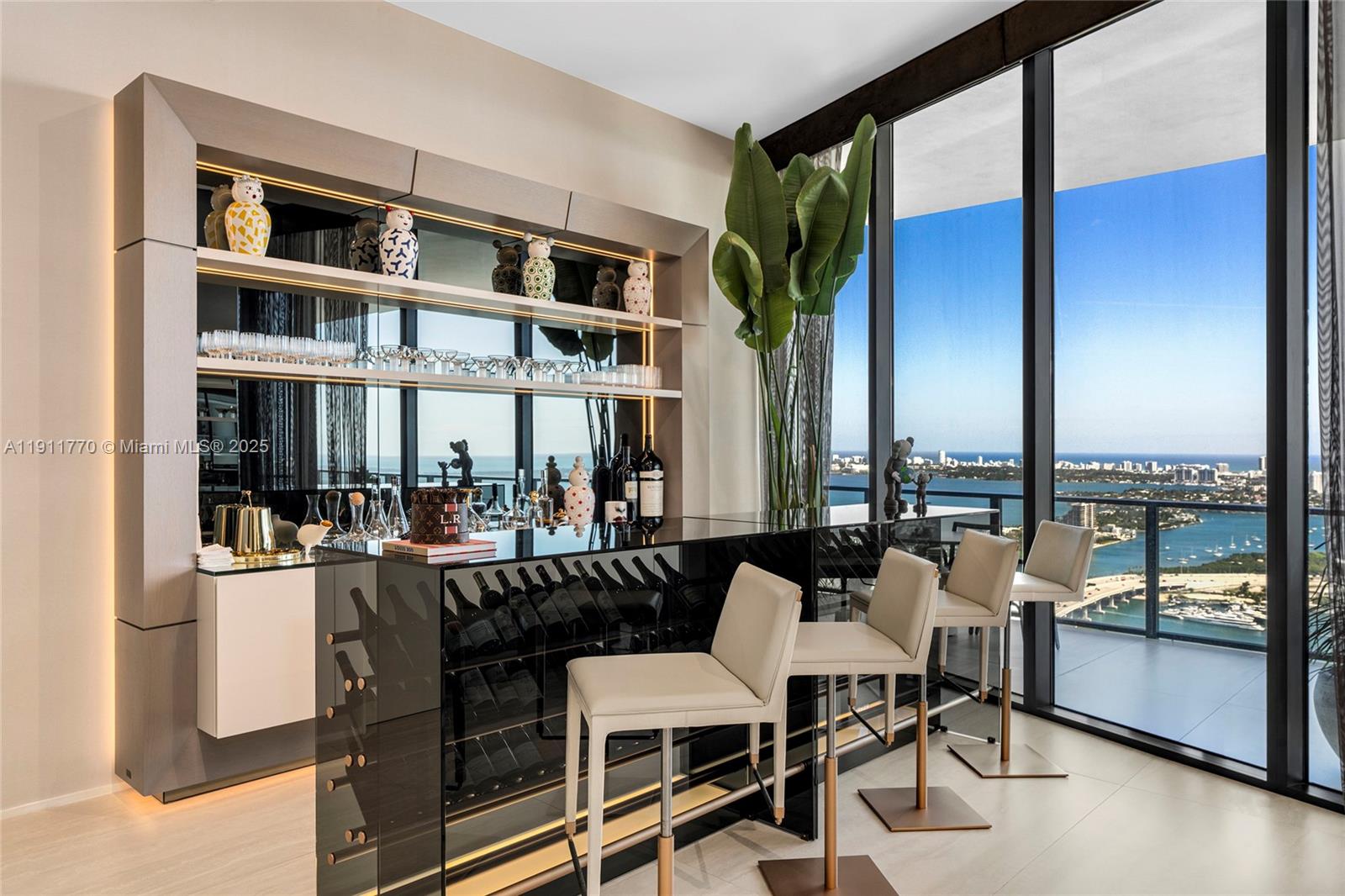 ONE THOUSAND MUSEUM CONDO - Residential