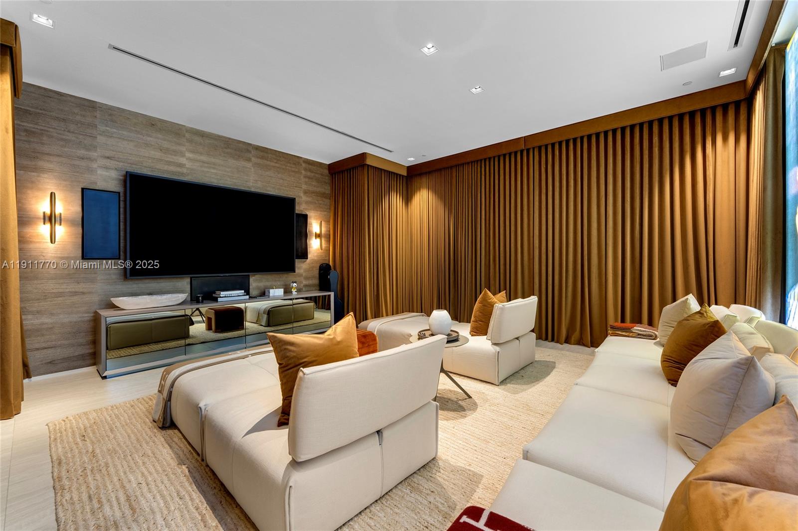 ONE THOUSAND MUSEUM CONDO - Residential