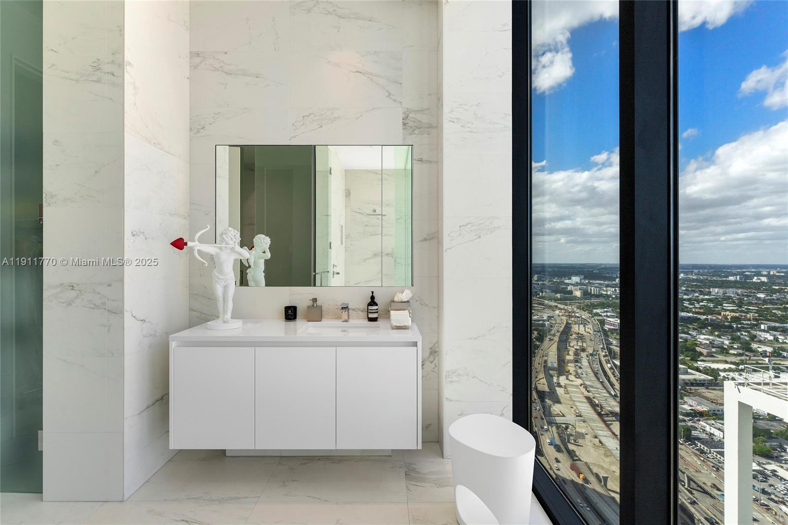 ONE THOUSAND MUSEUM CONDO - Residential