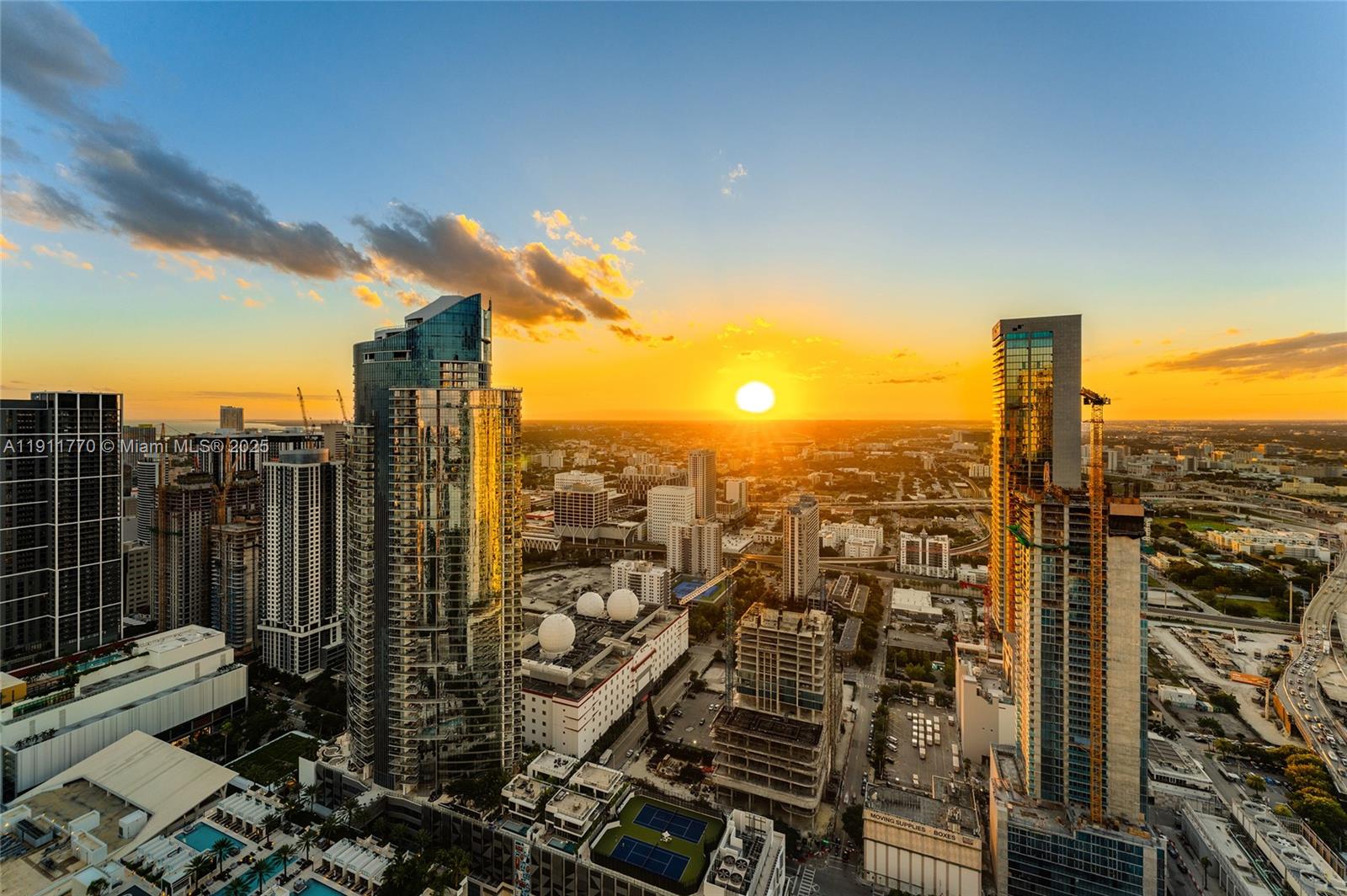 ONE THOUSAND MUSEUM CONDO - Residential