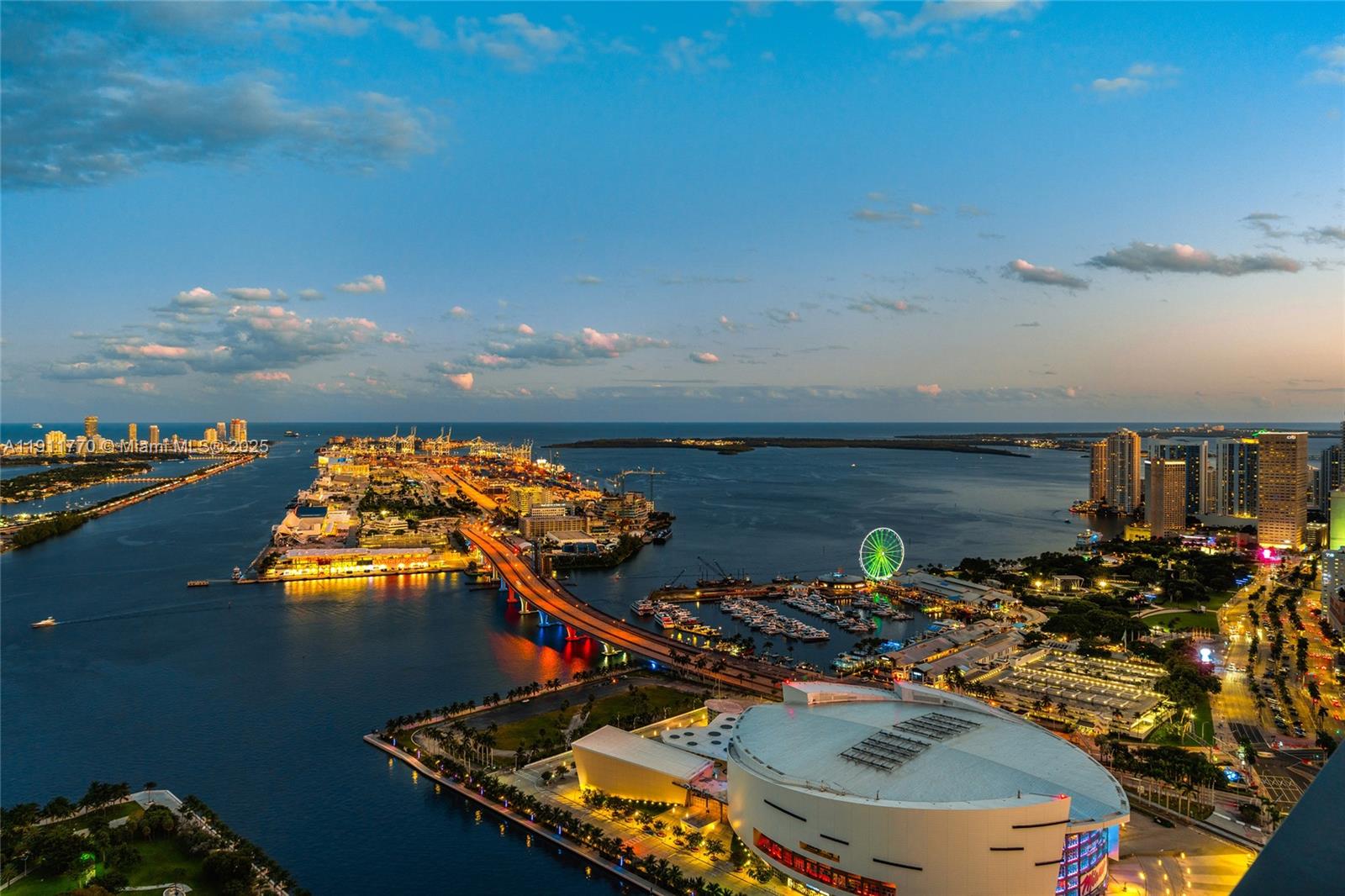 ONE THOUSAND MUSEUM CONDO - Residential