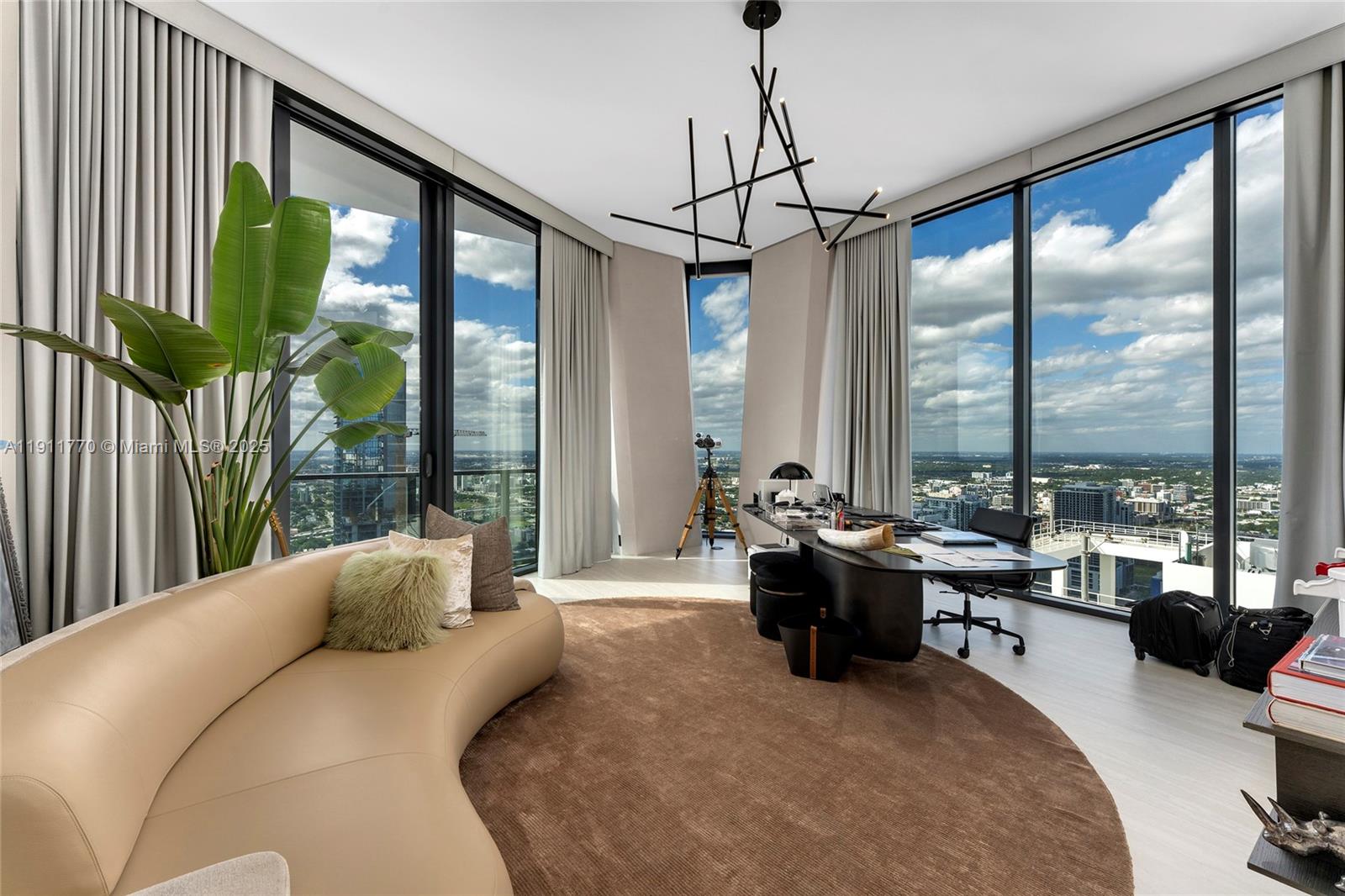 ONE THOUSAND MUSEUM CONDO - Residential