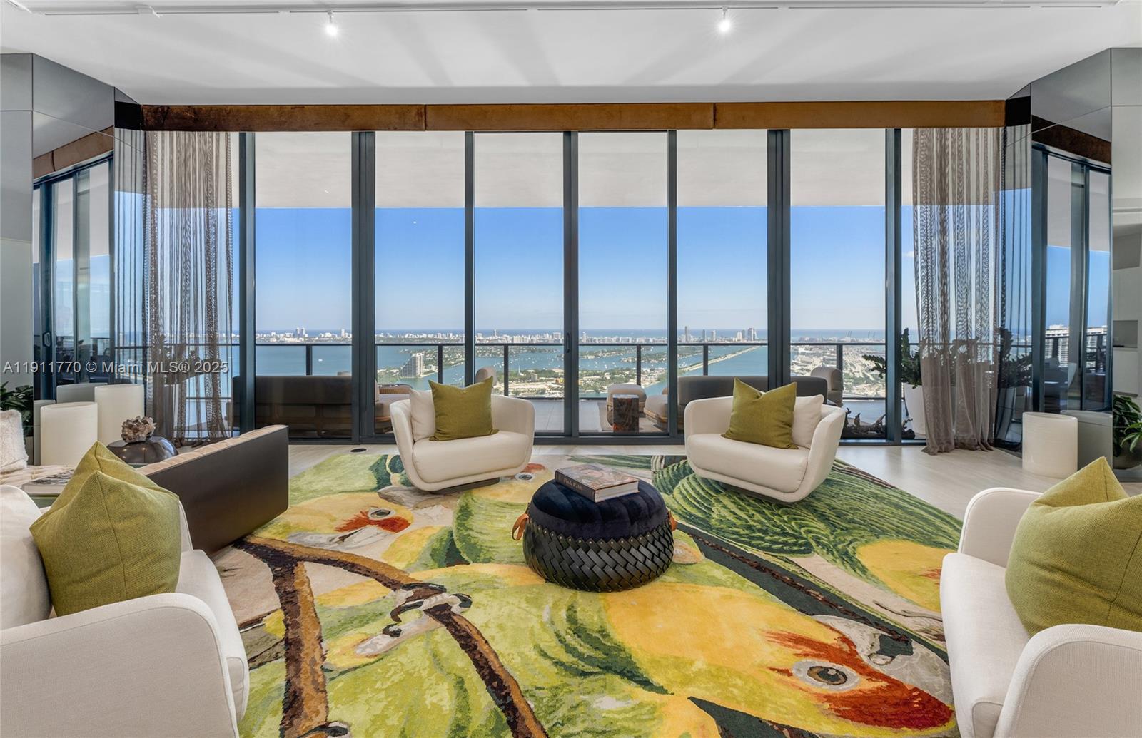 ONE THOUSAND MUSEUM CONDO - Residential