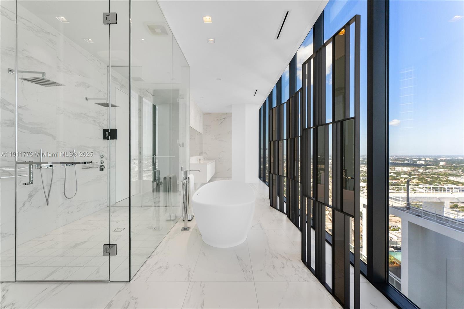 ONE THOUSAND MUSEUM CONDO - Residential